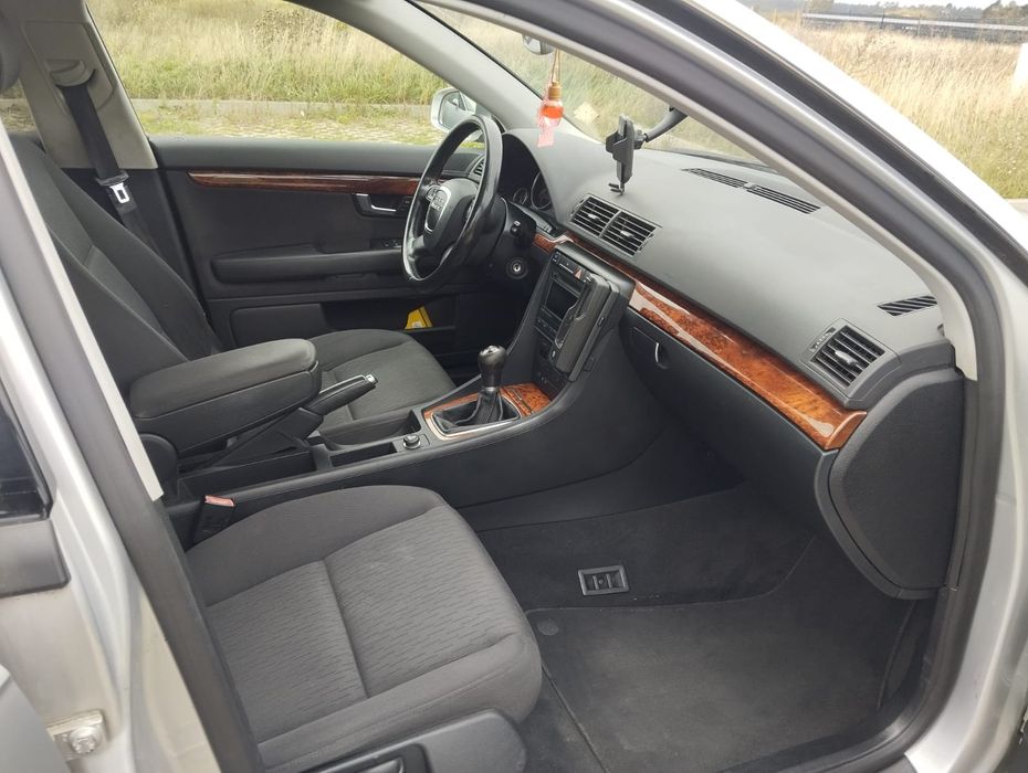 Audi A4b7 sprawna.zadbane