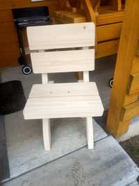Krzesła drewniane ogrodowe