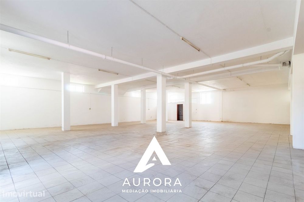 Armazém  Arrendamento em Oliveira de Azeméis, Santiago de Riba-Ul, Ul,