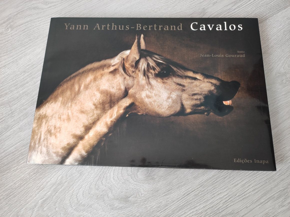 Álbum Cavalos Edições Inapa