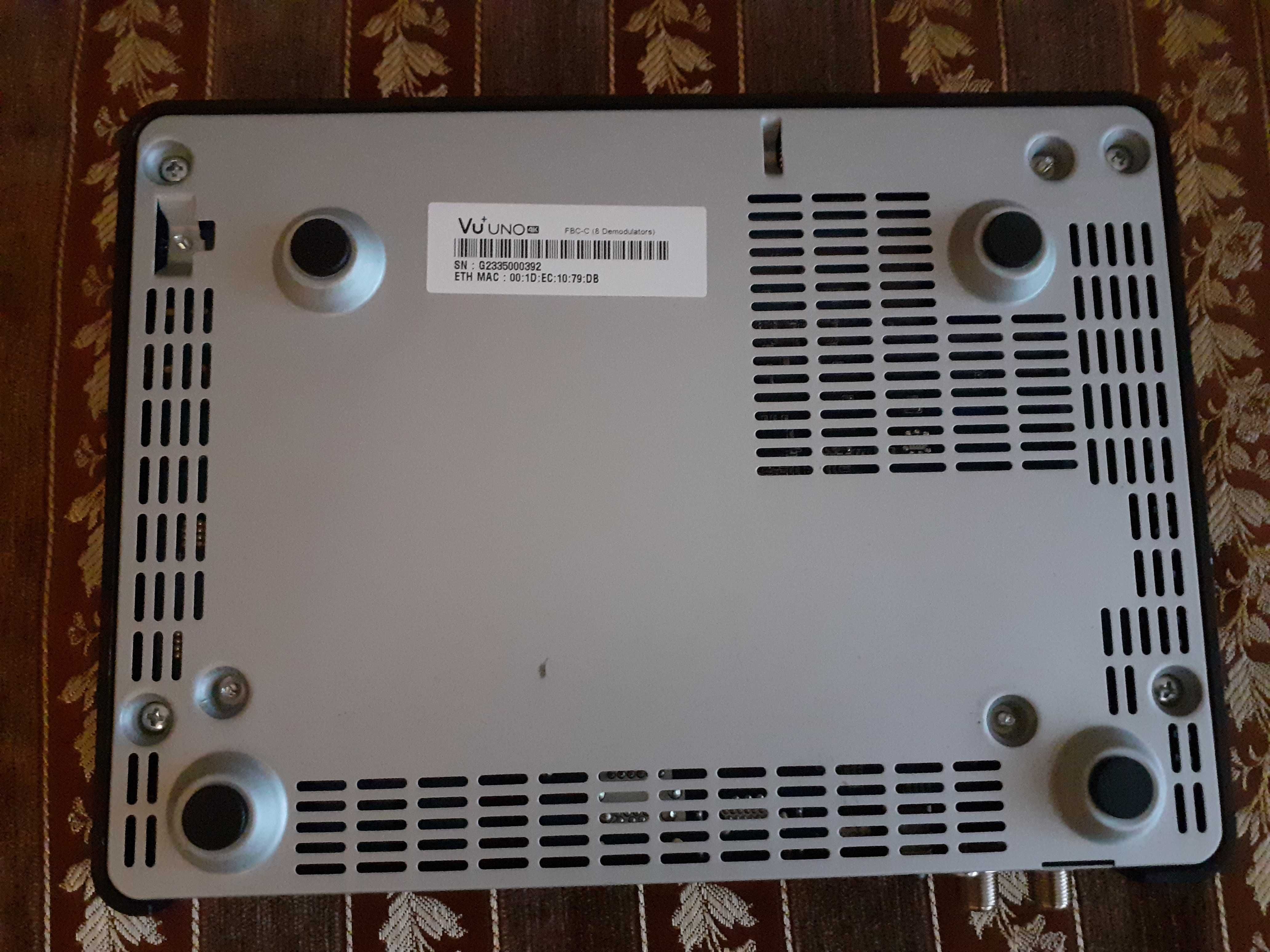 Dekoder Vu+ Uno 4K UHD FBC Dual DVB-S2X v2.0 Enigma E2 (Stan Jak Nowy)