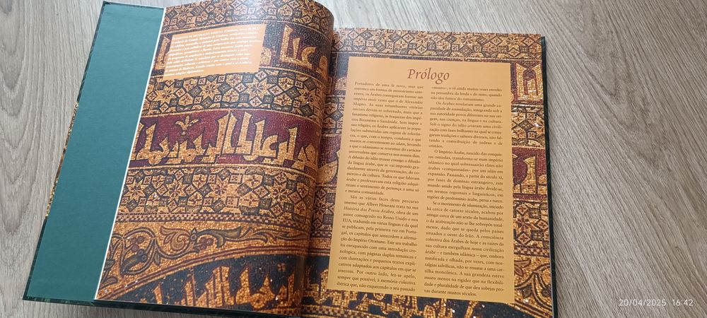 O Mundo Árabe de Maomé ao Império Otomano 2004