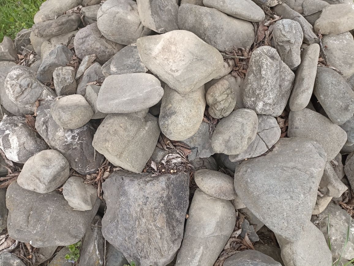 Камінь річковий Карпати.