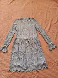 Sukienka z koronki, Reserved r. XS