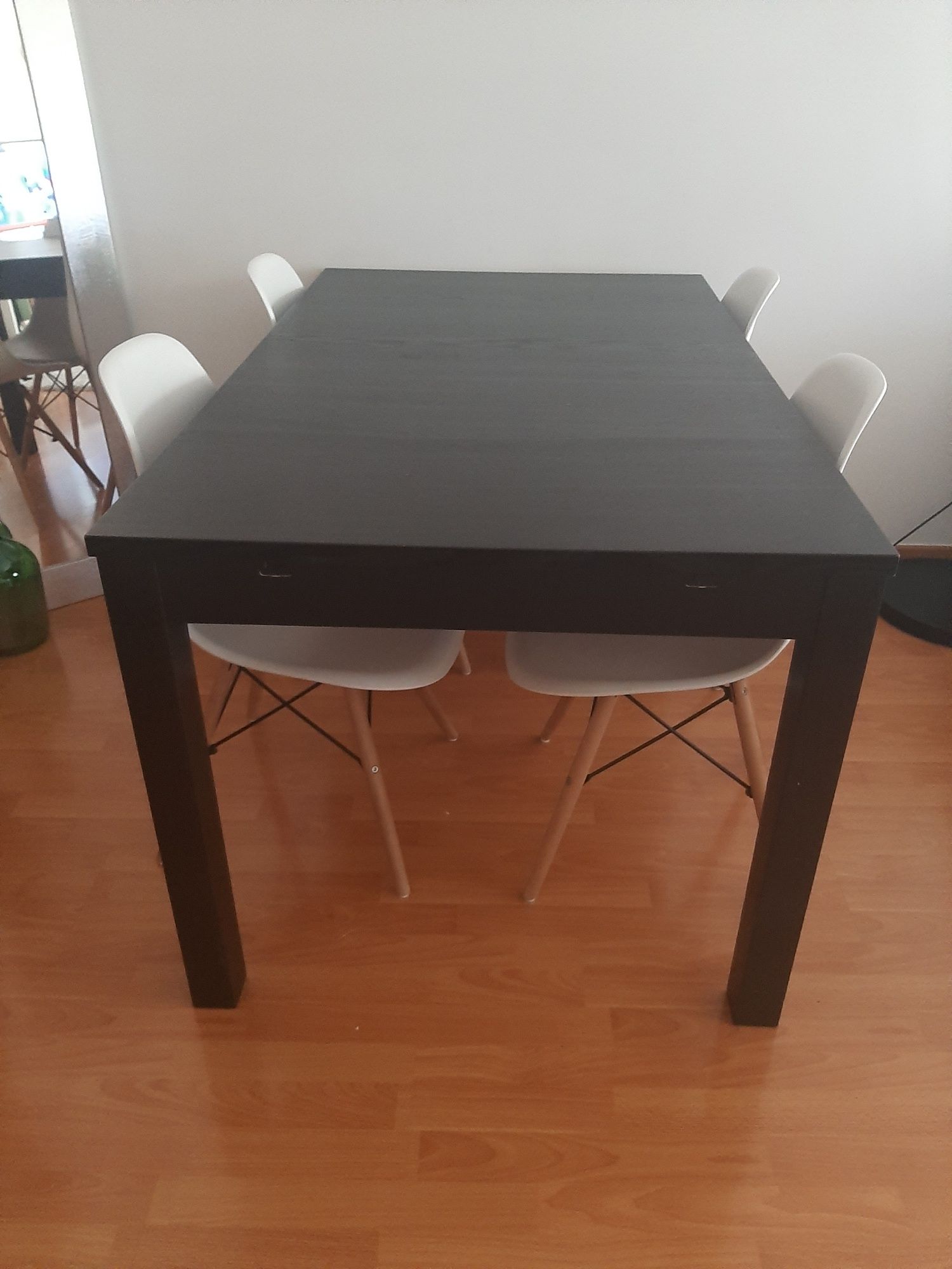 Mesa preta Ikea extensível