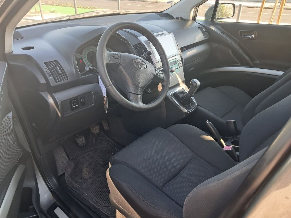 Toyora Corolla Verso