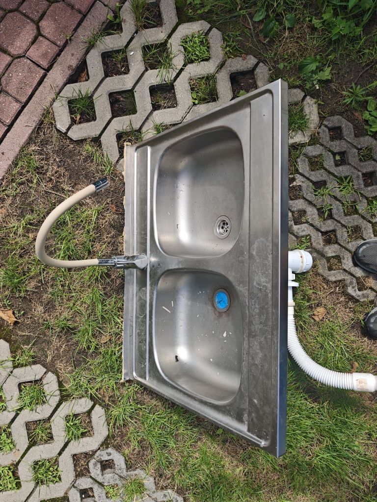 zlew aluminowy, z baterią