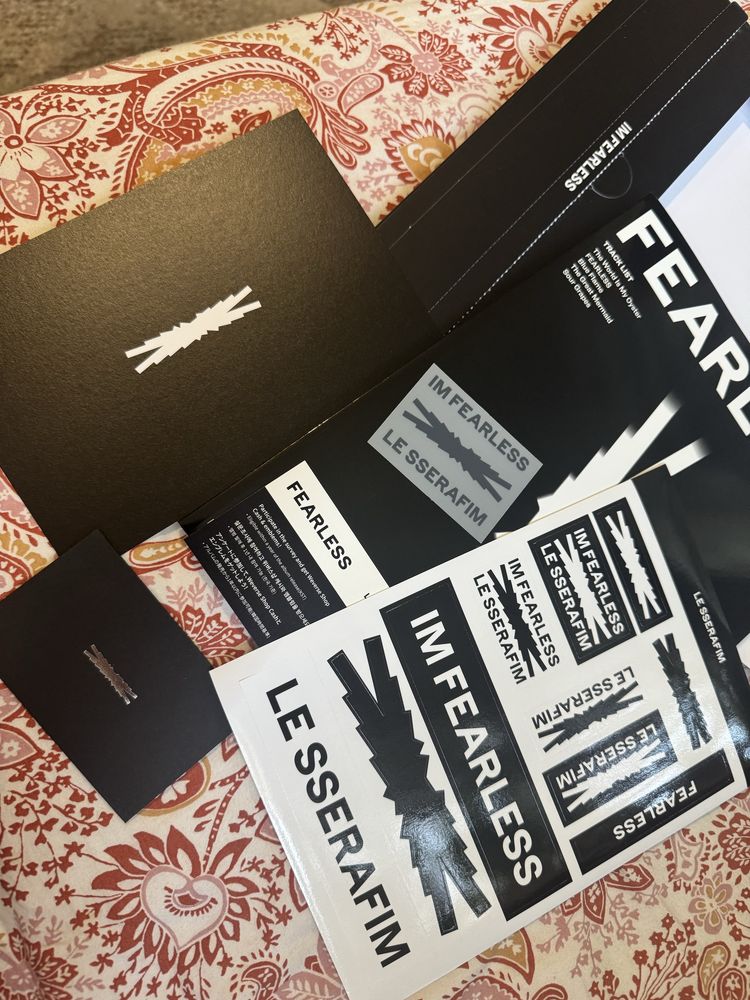 Album Le sserafim fearless black petrol kpop