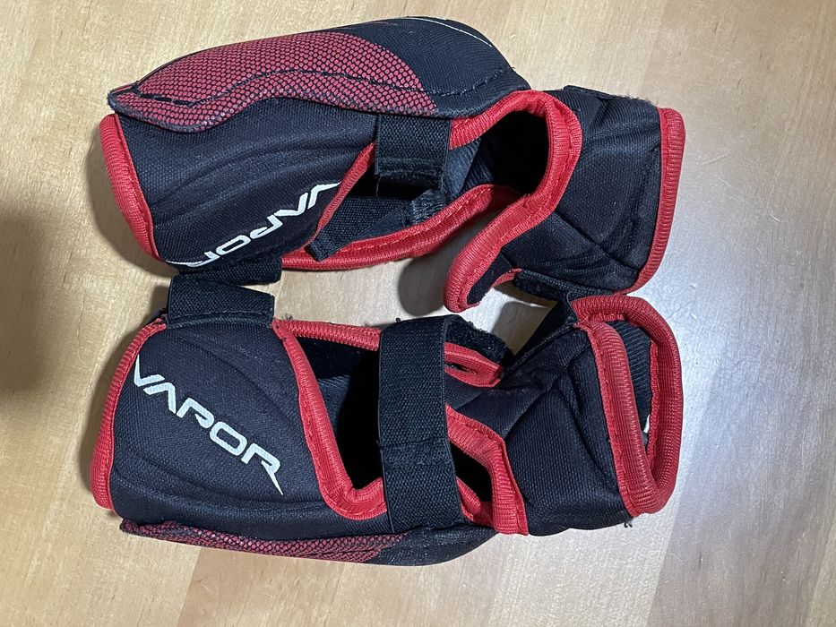 Шолом хокейний, шлем хоккейный, налокотники