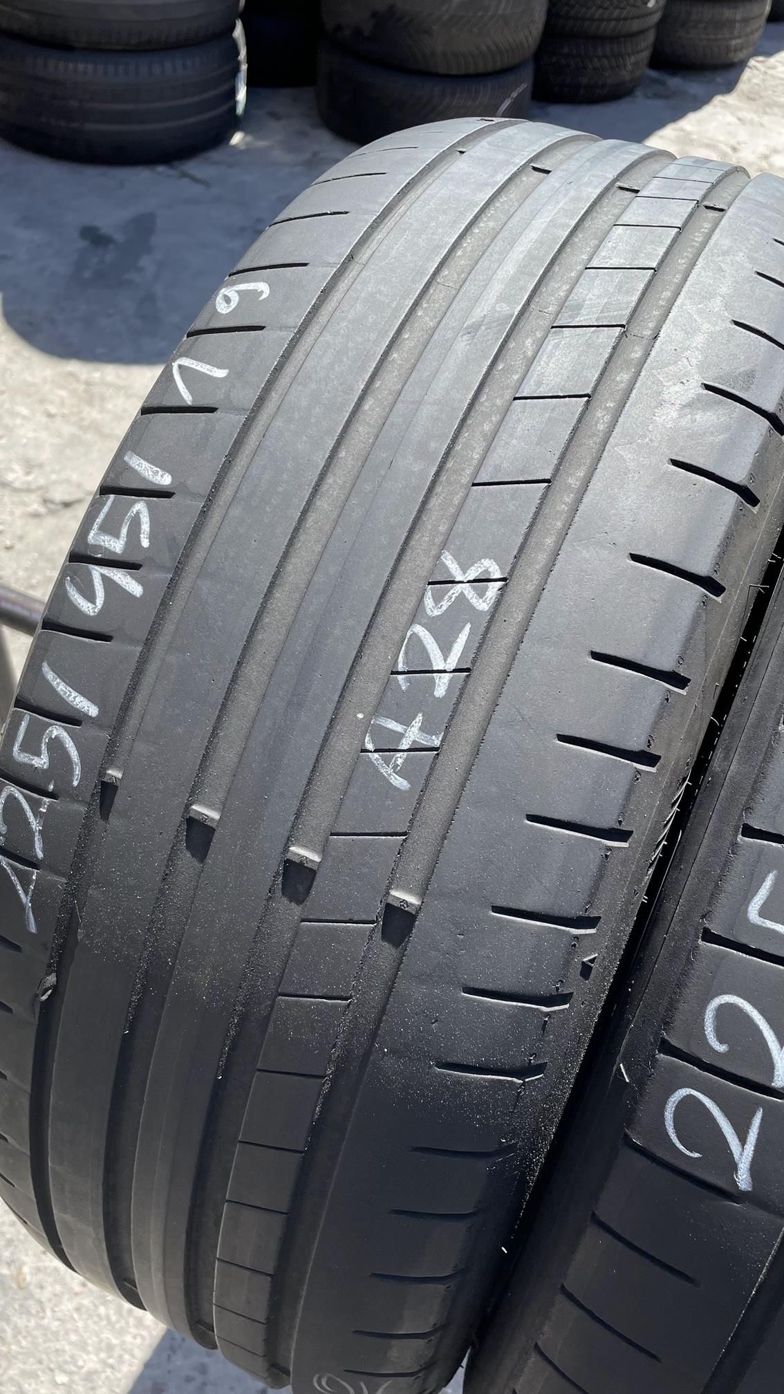 225/45/19 Dunlop Sport Maxx RT2 H:BMW DSST RSC 92W