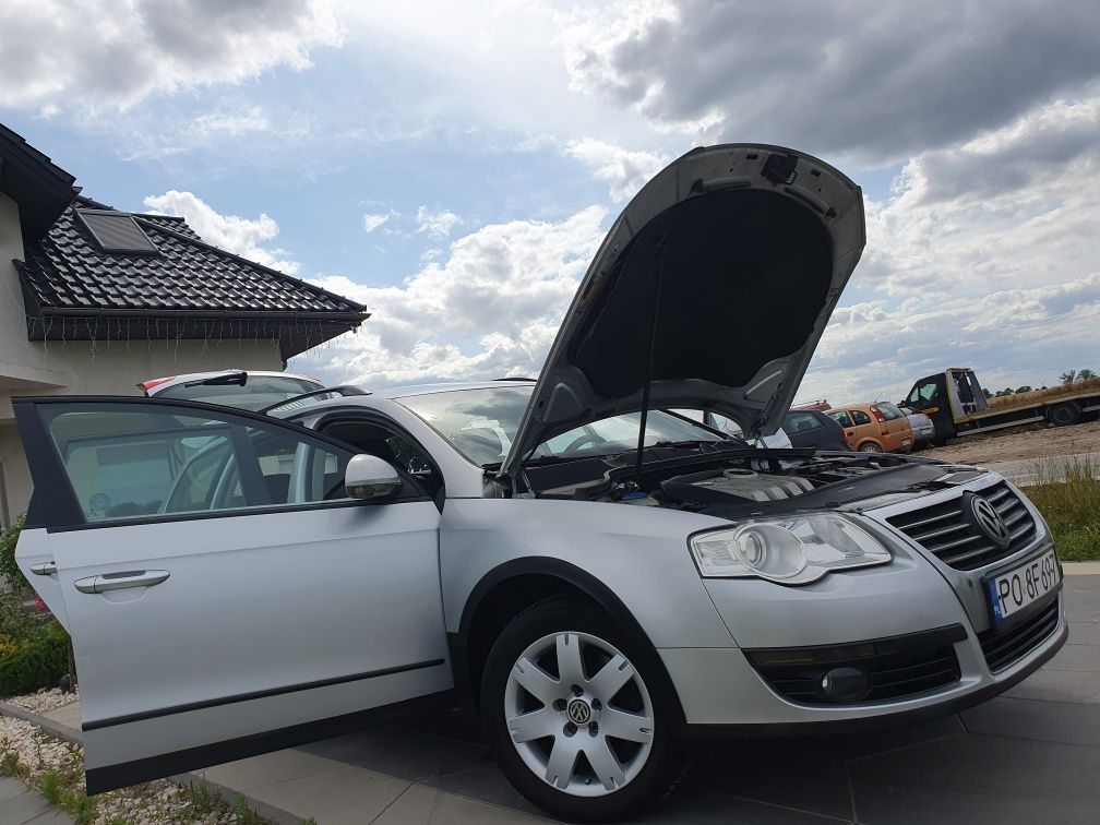VW PASSAT B6 * * 2005r * *1.9TDi 105KM BKC * TomCar 50 AUT w OFERCIE *