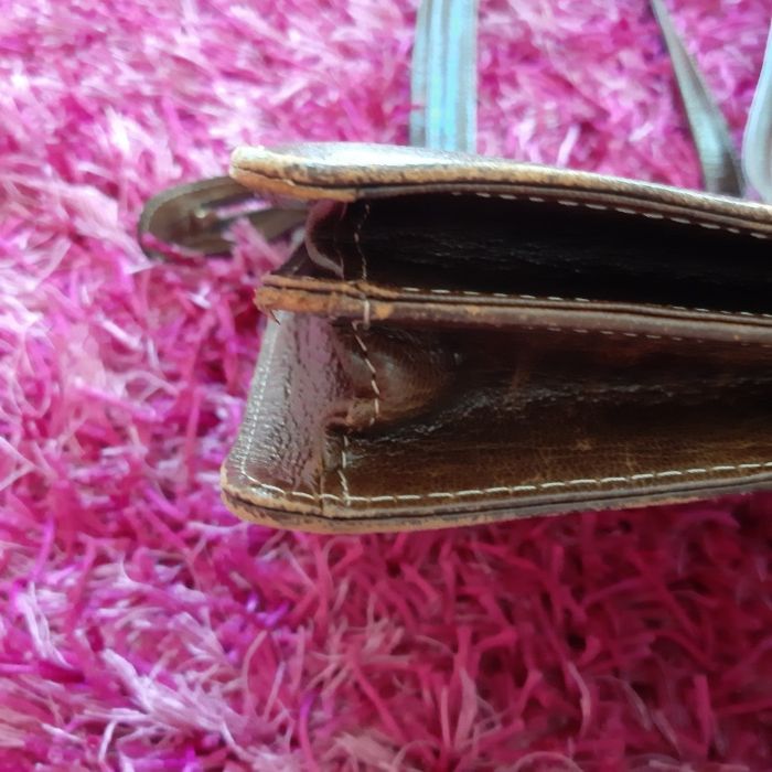 Mala de ombro em pele castanha