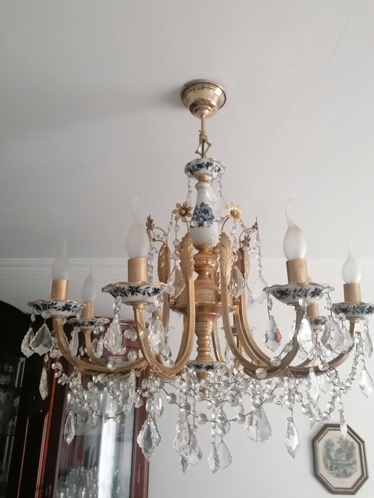 candeeiros de cristal e porcelana