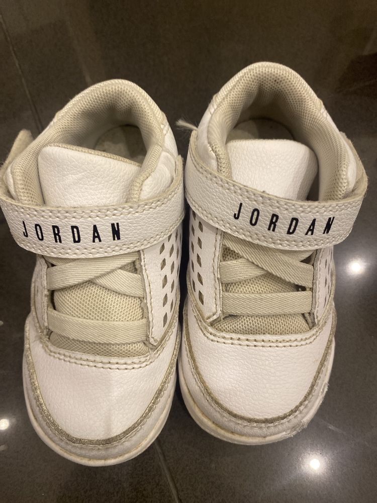 Nike Jordan buciki 23,5