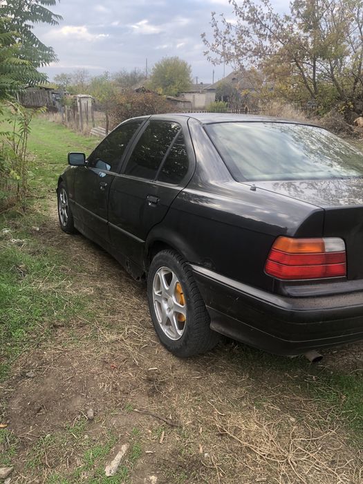 Продам БМВ є 36 в хорошому стані