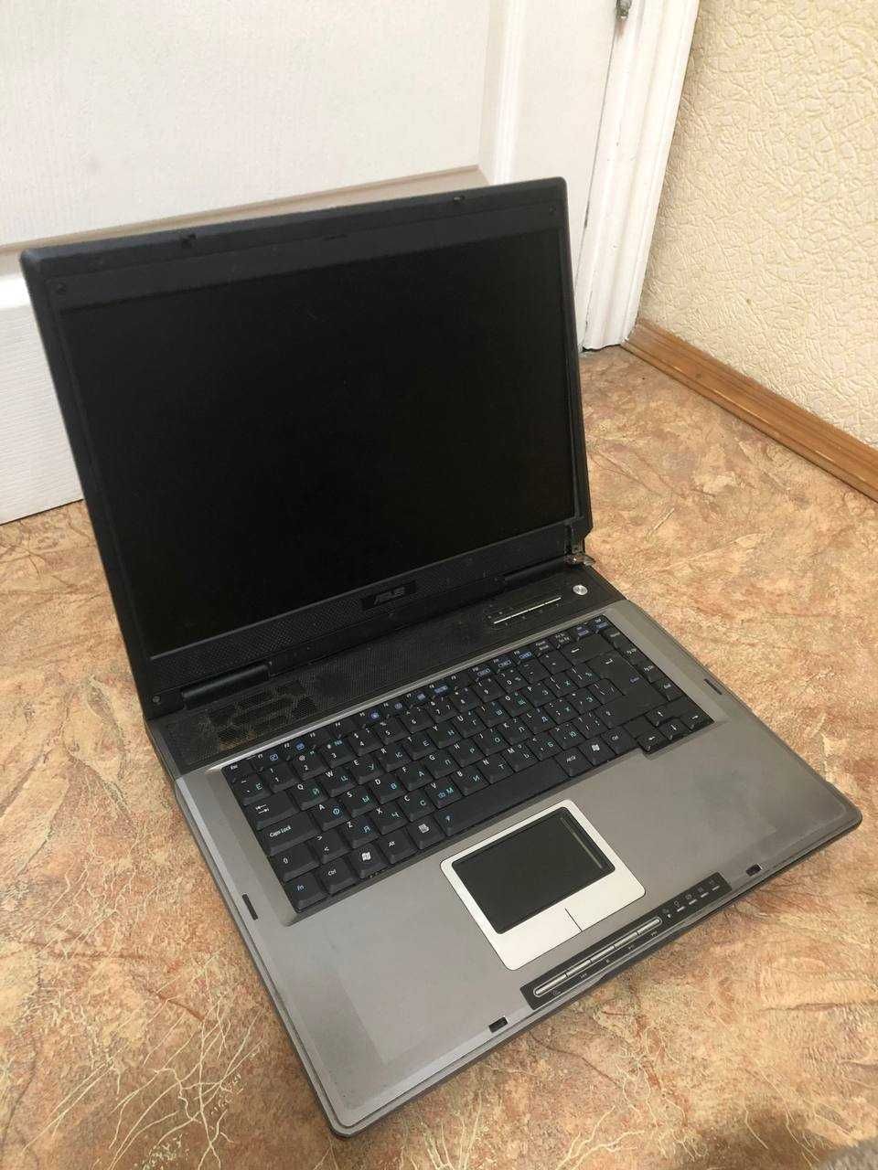 На запчастини (Acer 5520,Acer 5536,Asus A2500L,Asus A4000)