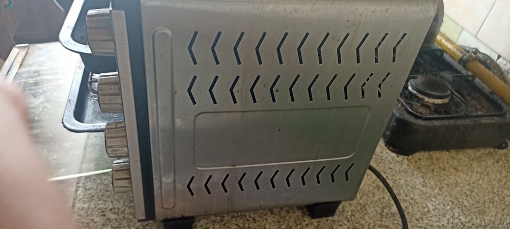 Продам електроплиту