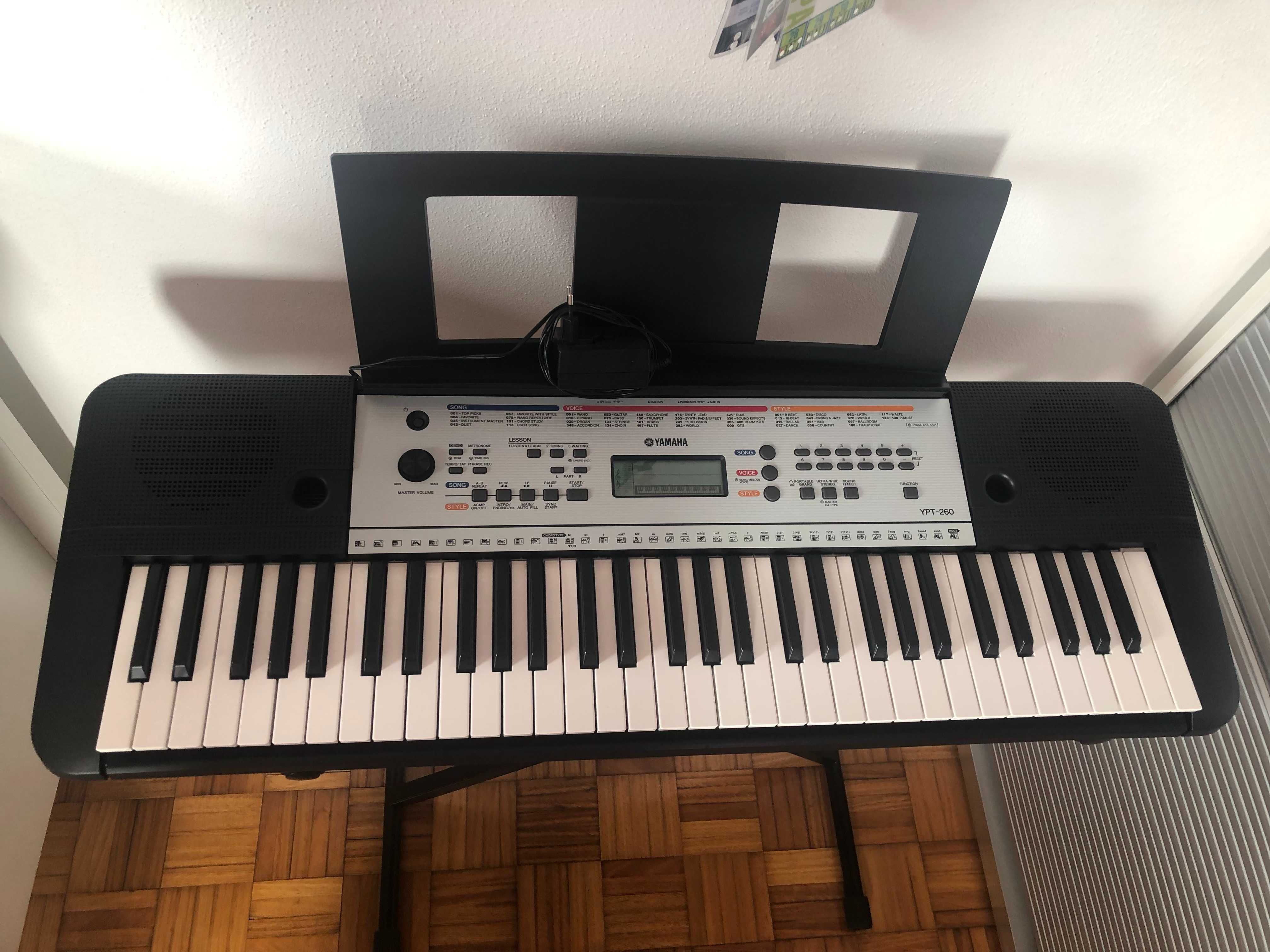 teclado yamaha YPT-260 + Tripé