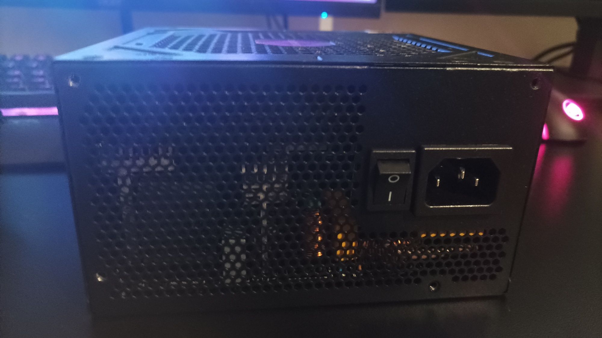 Gigabyte 750 Wat 80+gold ATX 3.0