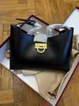 Шкіряна чорна сумка в стилі ferragamo м'яка шкіра кожа