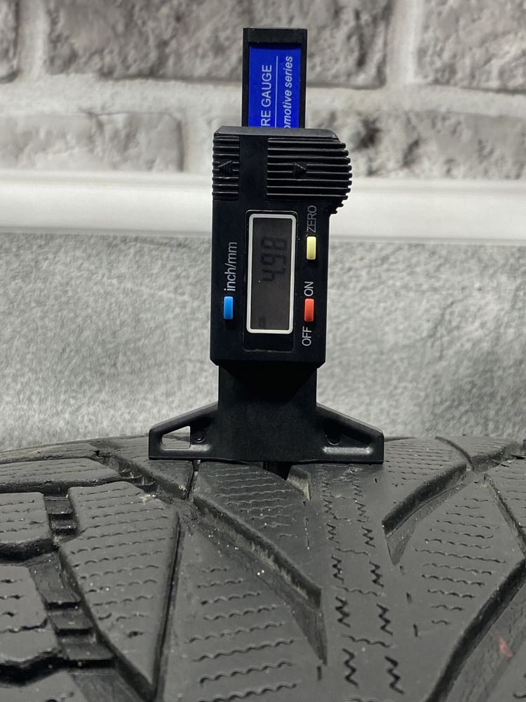 Зимова резина Nokian 275/50 R20
