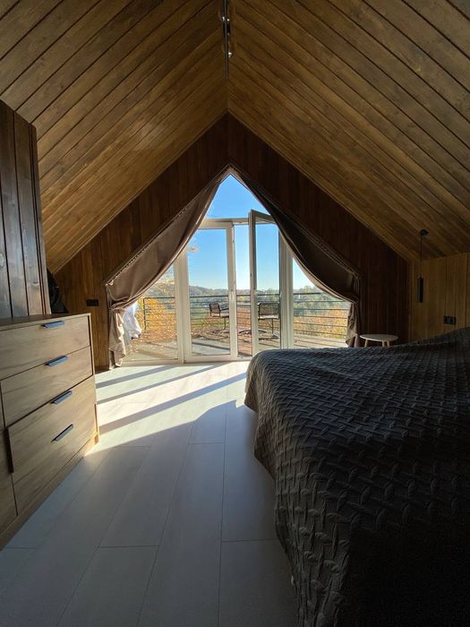 Оренда 2 поверхового видового будинку біля Львова