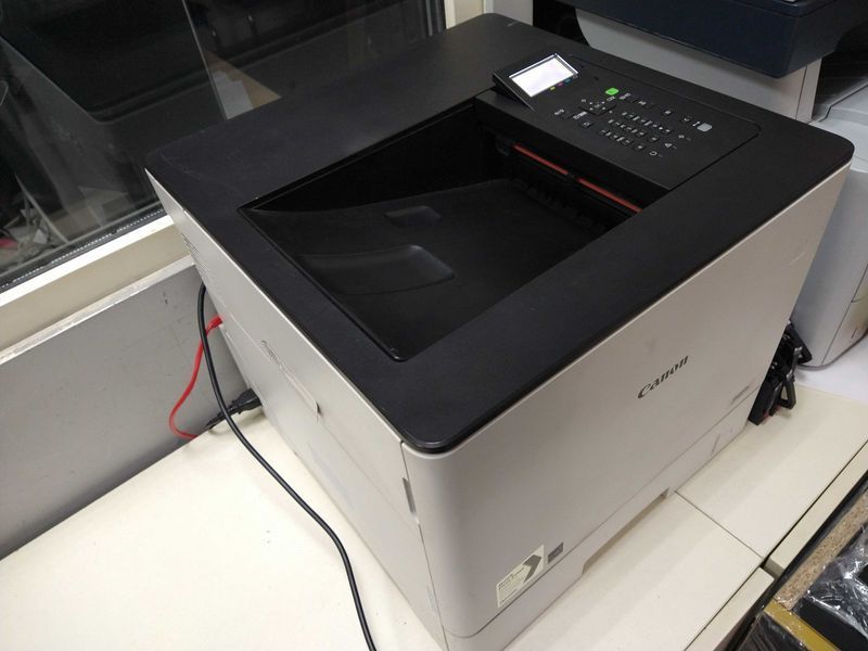Принтер для офиса Canon Isensys LBP710Cx. Есть количество, безнал.