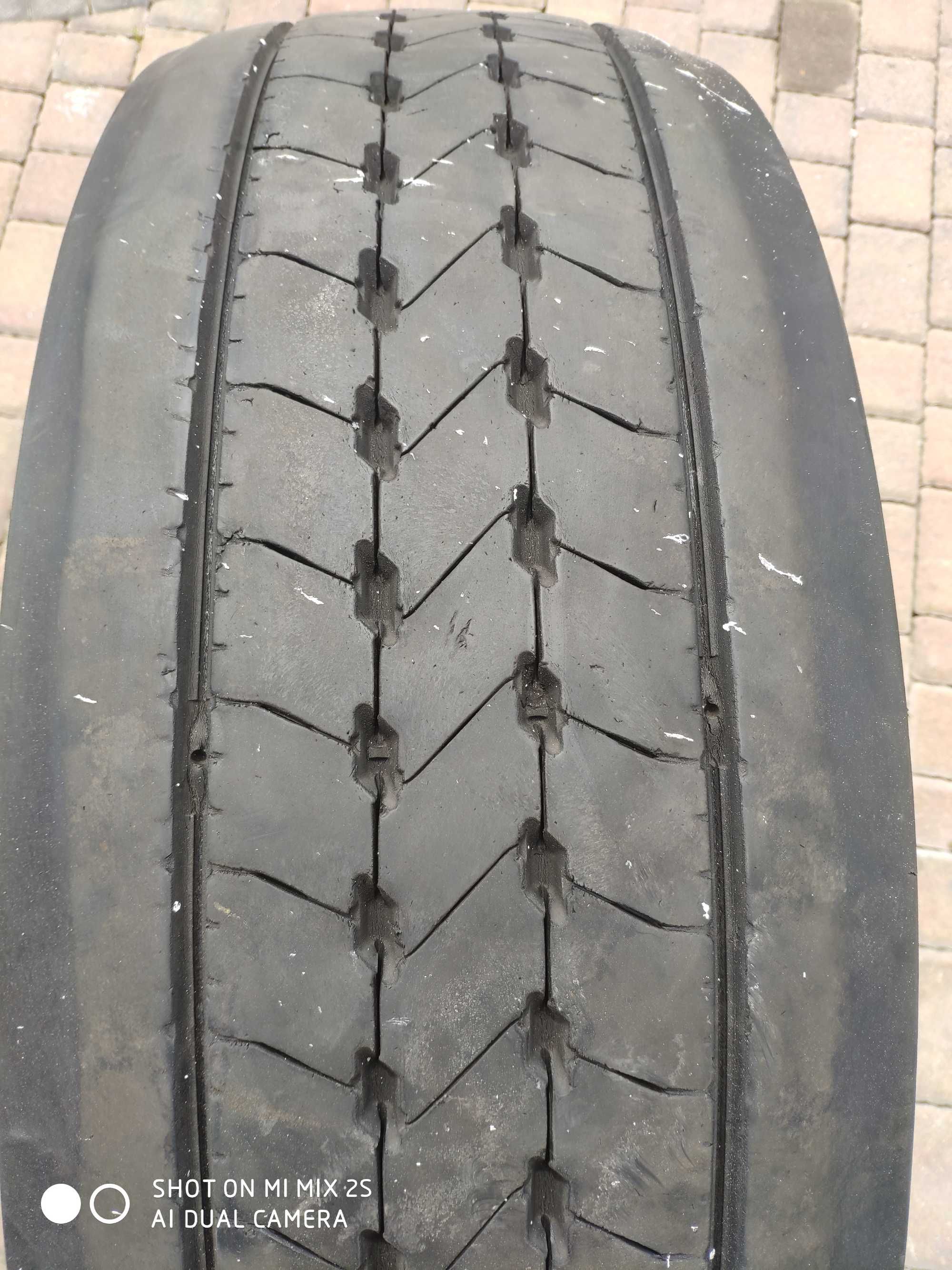 Opona Opony 315/70R22,5 " GOODYEAR KMAX S HL Przód prowadząca