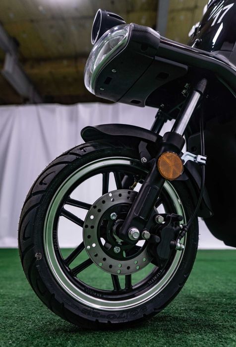 Оренда електроскутерів Aima для доставки Glovo, Bolt