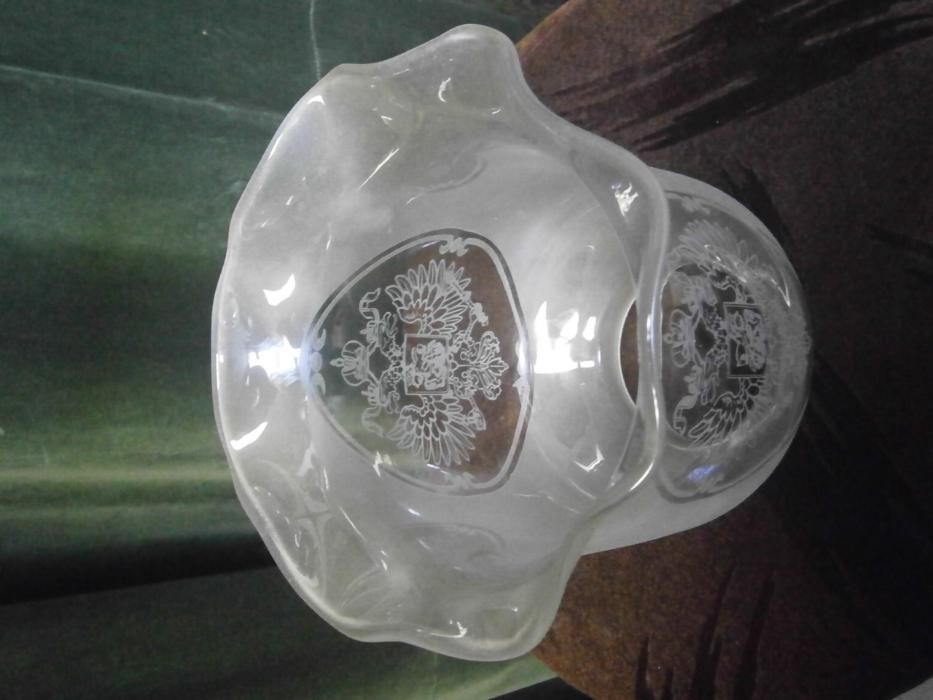 Kosz tulipanowy do lampy naftowej z trawionym orłem carskim , rosyjski