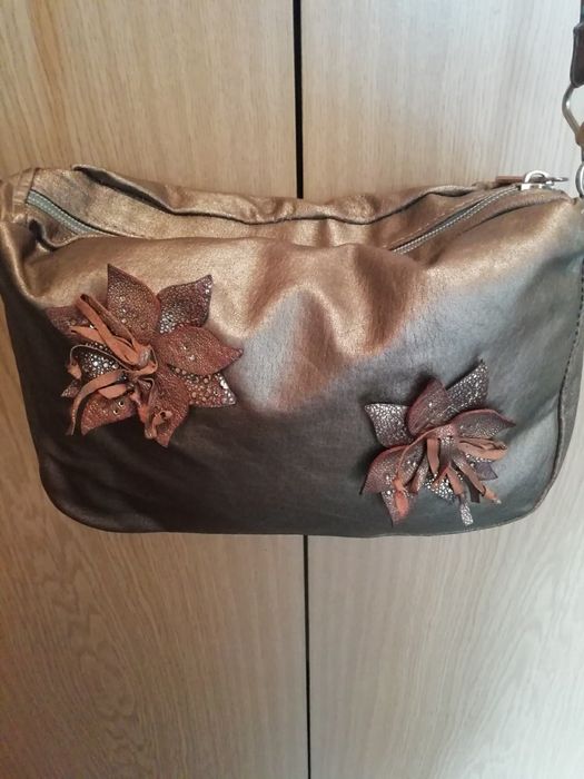 Женская сумка с длинной ручкой