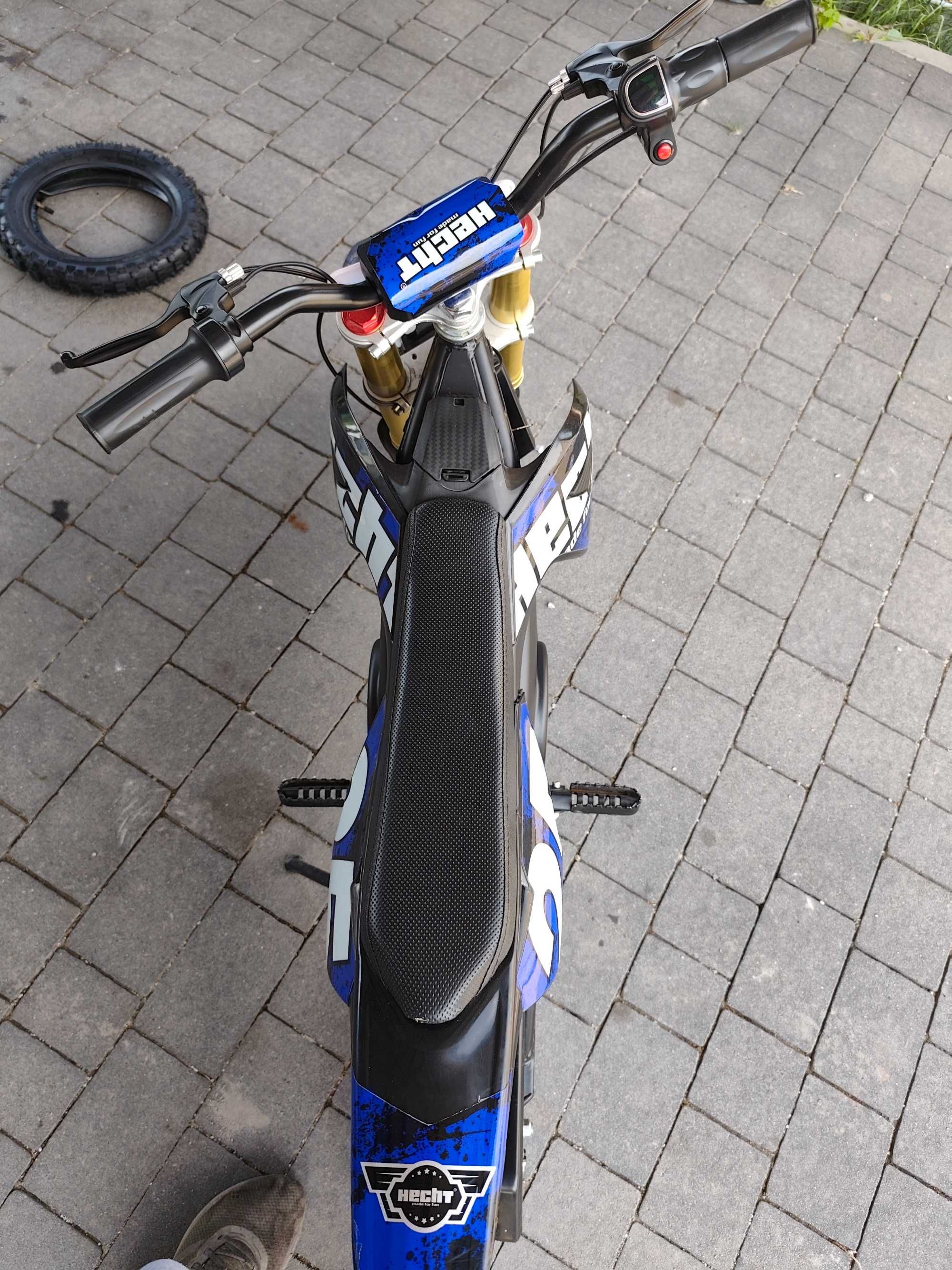 Cross elektryczny Motor akumulatorowy - HECHT 59100 BLUE 8-13 lat