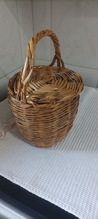 Vendo cesto empalhado