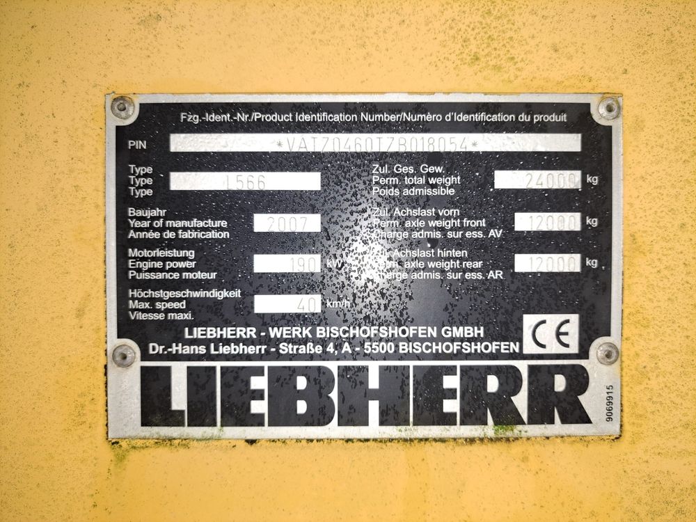 Ładowarka kołowa Liebherr L 566 niski przebieg