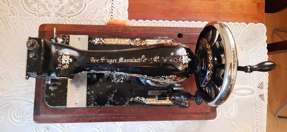 Швейна машинка Singer