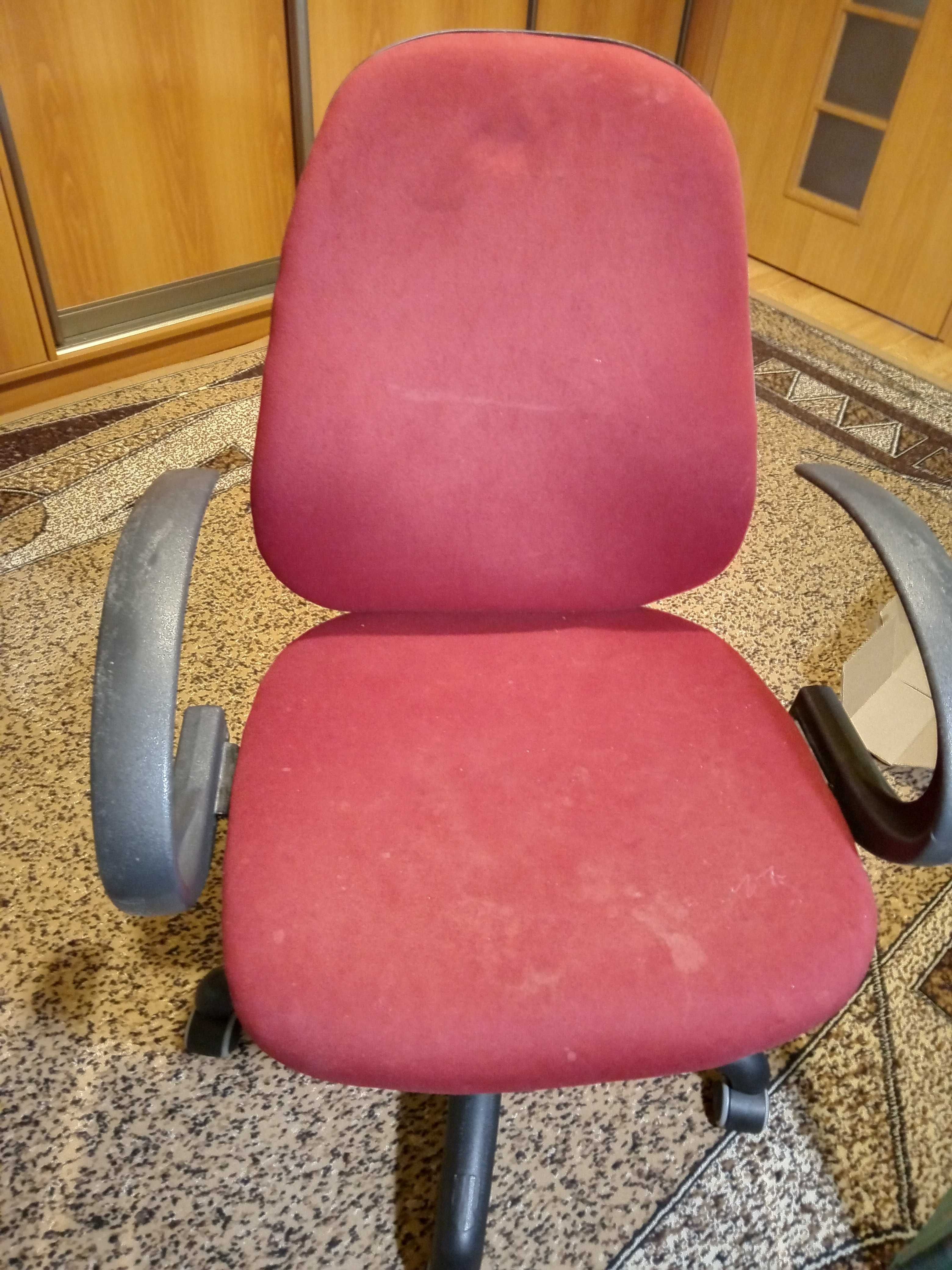 стул компьютерный кресло