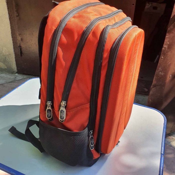 Стерео рюкзак с динамиками NXT Sharper Image Backpack Speaker System