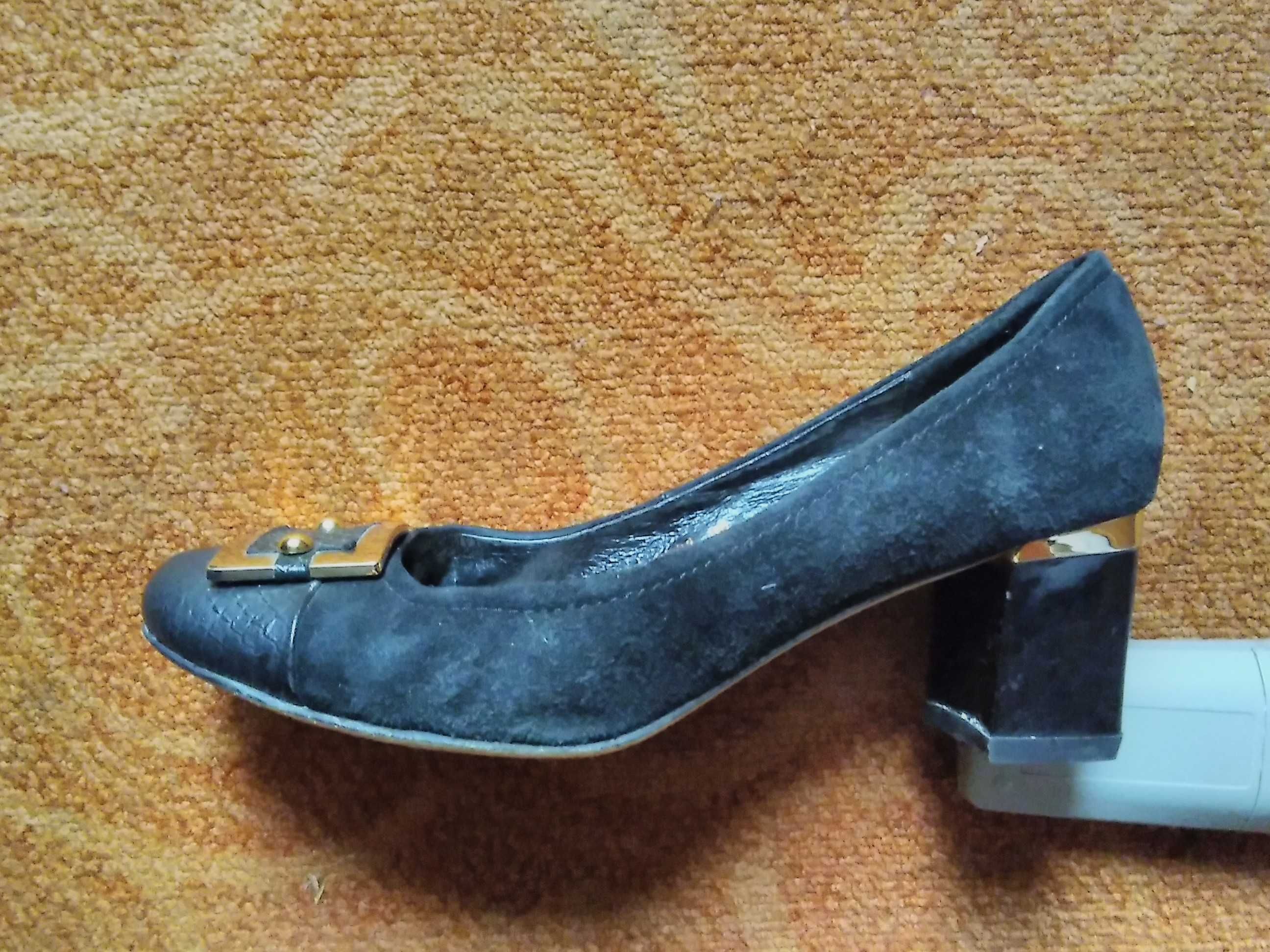 Туфли женские замшевые Lanzoniab 38 размер