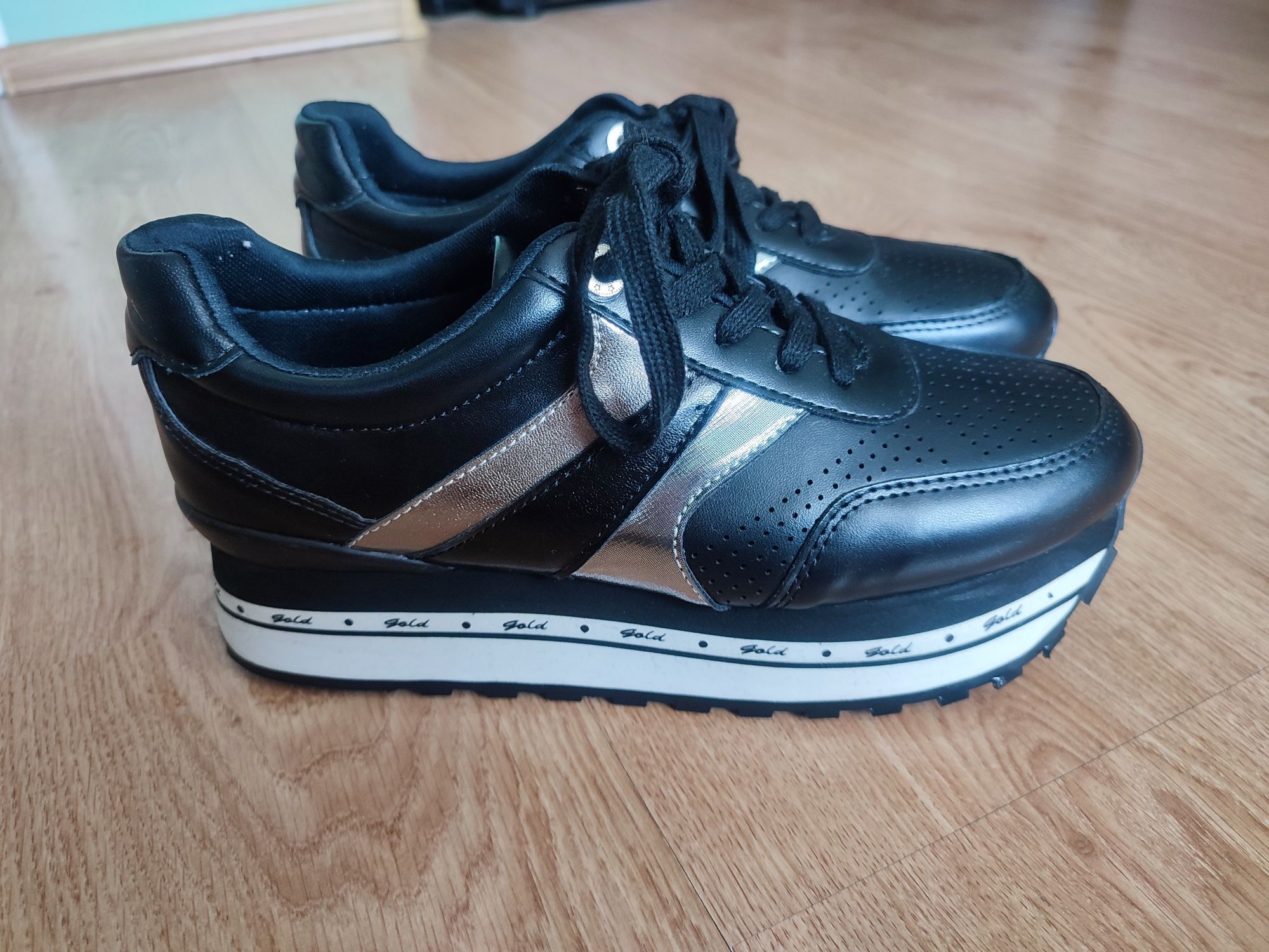 Lekkie buty sportowe adidasy na platformie 38