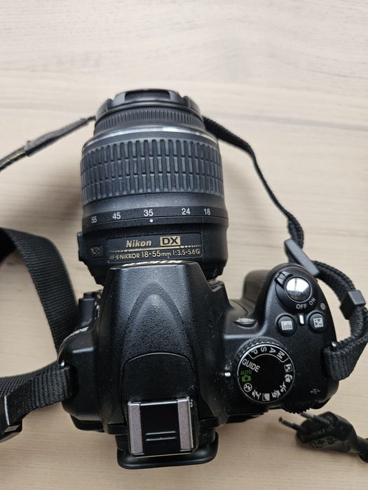 Nikon D3000 з чохлом