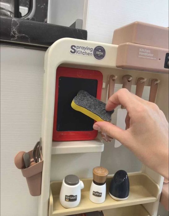 детская кухня с множеством функций игрушечная