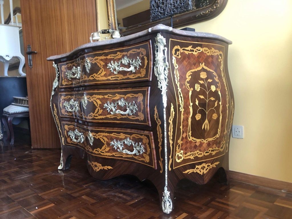 Comoda luis xv em bom estado