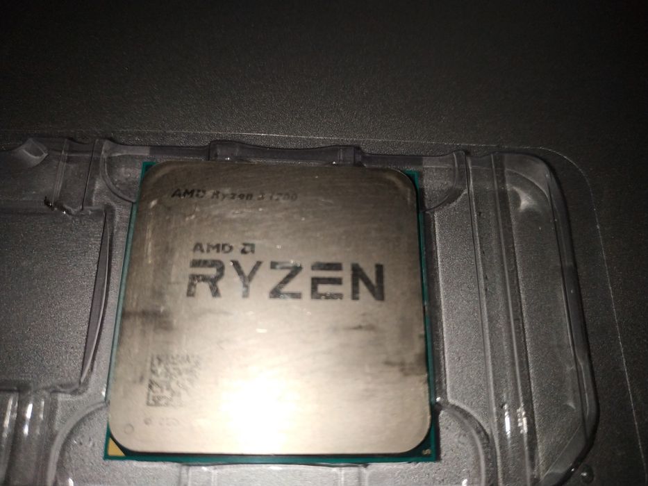 RYZEN 3 1200 рабочий