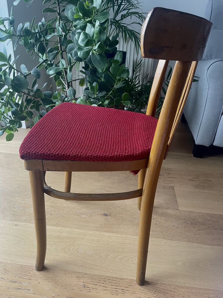 Drewniane krzesło tapicerowane lata 60! Vintage