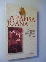 Cross (Dona Woolfolk);A Papisa Joana