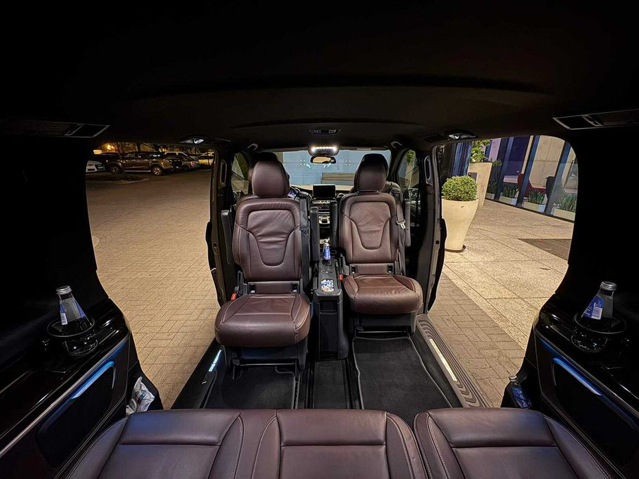 Wynajem limuzyn i busów z kierowcą*Transport VIP*Przewóz osób*Mercedes