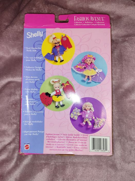 Conjunto de roupa da boneca Shelly, da linha Fashion Avenue da Barbie