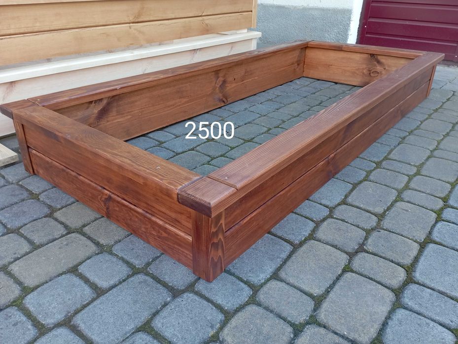 Надгробок дерев'яний гробівець обрамівка на цвинтар кладовище