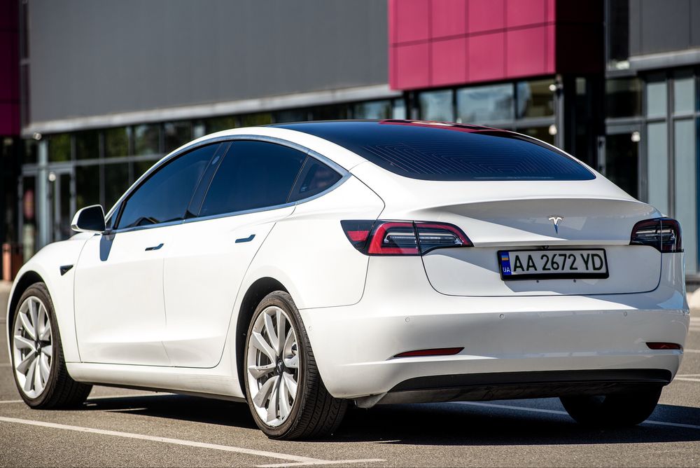 Tesla model 3, long range 75 кВт