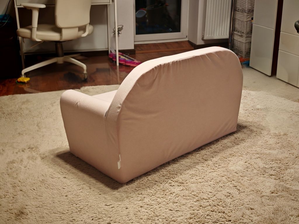 Sofa dziecięca różowa rozkładana